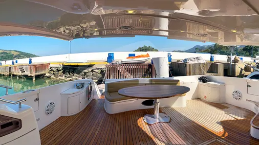 Praça de popa INTERMARINE AZIMUT 680 FULL