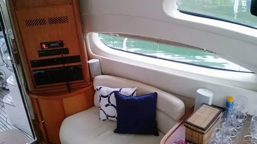 Cockpit INTERMARINE AZIMUT 380 FULL