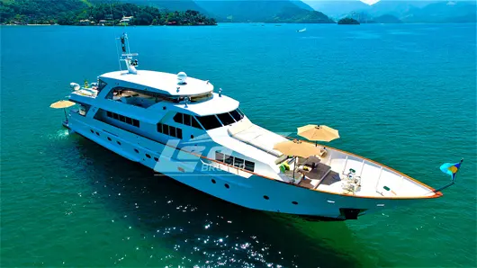 Externa Benetti 106